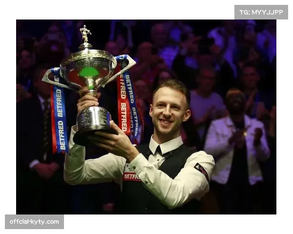 德国公开赛发生球员伤病退赛，加拿大选手杨灿在比赛中崴脚